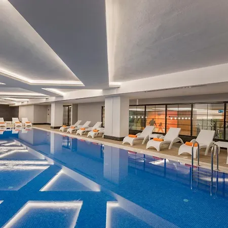 Crown Sunshine Ultra Hotel