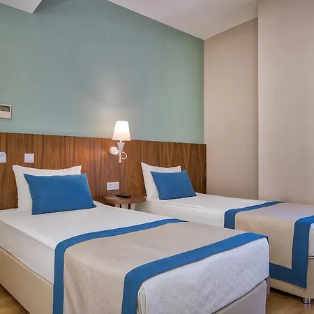 Hotel Crown Sunshine Ultra 5*